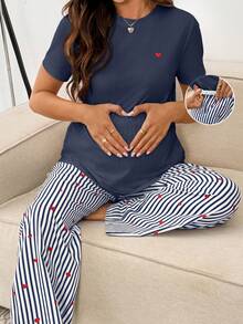 Slowluna Conjunto casual de duas peças para gestantes, composto por camiseta de manga curta com bordado de coração e calça listrada com cintura ajustável. - Azul - Ver 1