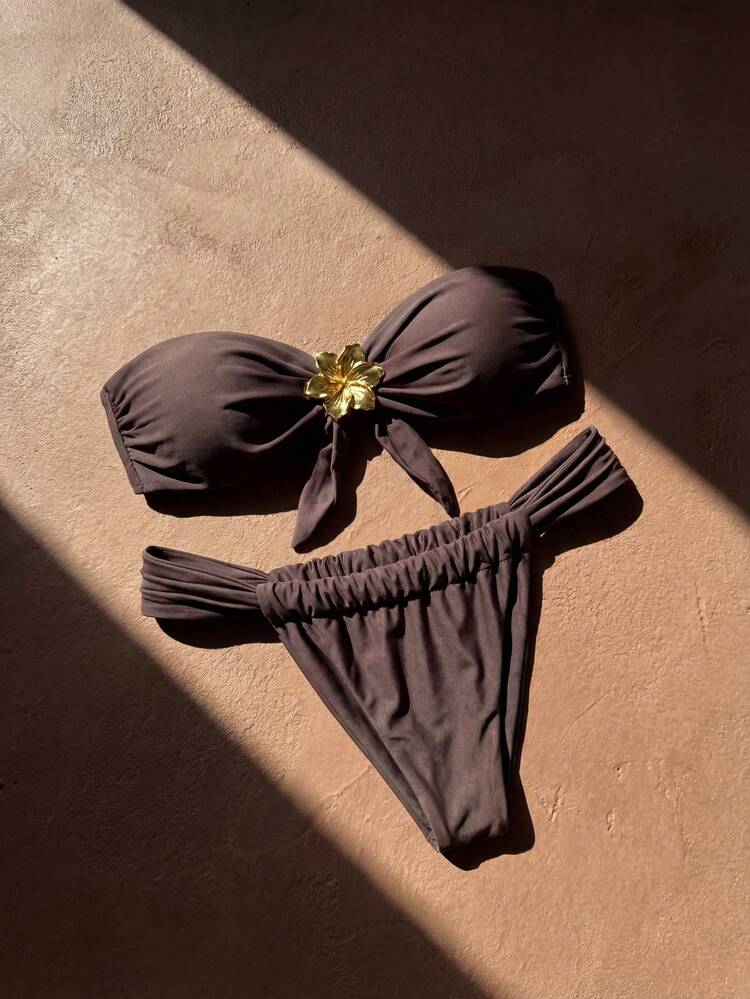 Women's Summer Beach Metal Flower Decor Bandeau Sexy Bikini Swimsuit Set