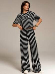 SHEIN Tall Bộ đồ nữ thường ngày kẻ sọc gồm áo thun và quần, thích hợp cho mùa hè. - Đen và trắng - Xem 6