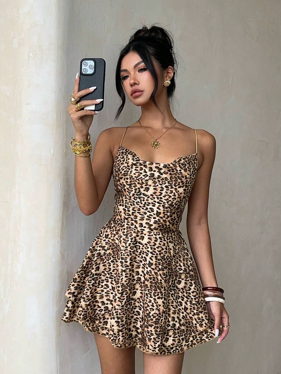 Aloruh Bộ jumpsuit thanh lịch, ngọt ngào, hở lưng, gợi cảm với thiết kế dây chéo nhiều tầng, ôm eo. - Nhiều màu - Xem 1