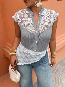 SHEIN Holidaya Áo sơ mi nữ cỡ lớn tay ngắn phối ren, kiểu dáng thường ngày, thích hợp cho kỳ nghỉ hè/mùa xuân. - Nhiều màu - Xem 3