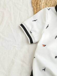 SHEIN Sommer Lässig 2 Stücke Set für Kleinkinder Jungen, mit Palmenbaum- und Bootsprint Poloshirt mit Kragen und Gummizug-Shorts, modisch und bequem, geeignet für Jungen von 6 Monaten bis 3 Jahren, perfekt für den täglichen Gebrauch, Outdoor-Aktivitäten und Schulanfang - Schwarz - Übersicht 5