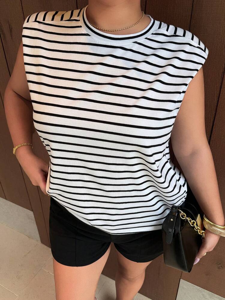 Dazy Plus Crew Neck Fashionable Striped Padded Shoulder Loose Streetwear Plus Size Women T-Shirt, Spring/Summer