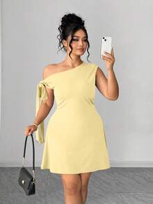 Elenzga Plus Size Women's Solid Color Asymmetrical Shoulder Twist Front Dress - Yellow - View 4