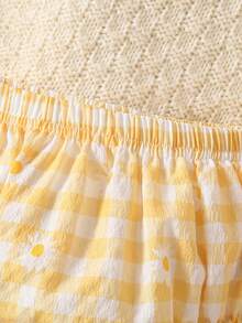 SHEIN Newborn Baby Girl Summer Cute White Checkered Flower Embroidered Camisole Top And Triangular Shorts 2-Piece Set For Vacation Outdoor Photography - Yellow - View 8
