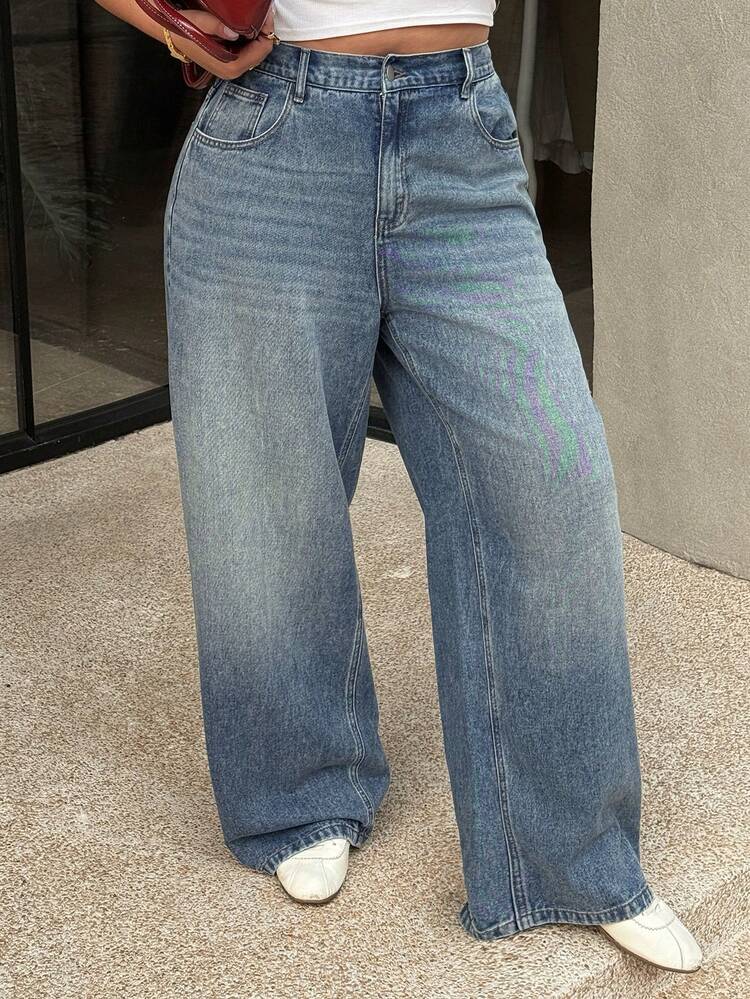 Dazy Plus Bow Letter Rhinestone Decor Loose Straight Leg Jeans, Casual Denim Pants For Plus Size Women, Spring/Summer