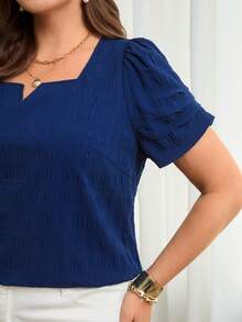Miaspire Blusa de tela texturizada de unicolor minimalista para vacaciones de verano para mujer de talla grande con cuello de ojo de cerradura y mangas con volantes - Azul - Ver 2