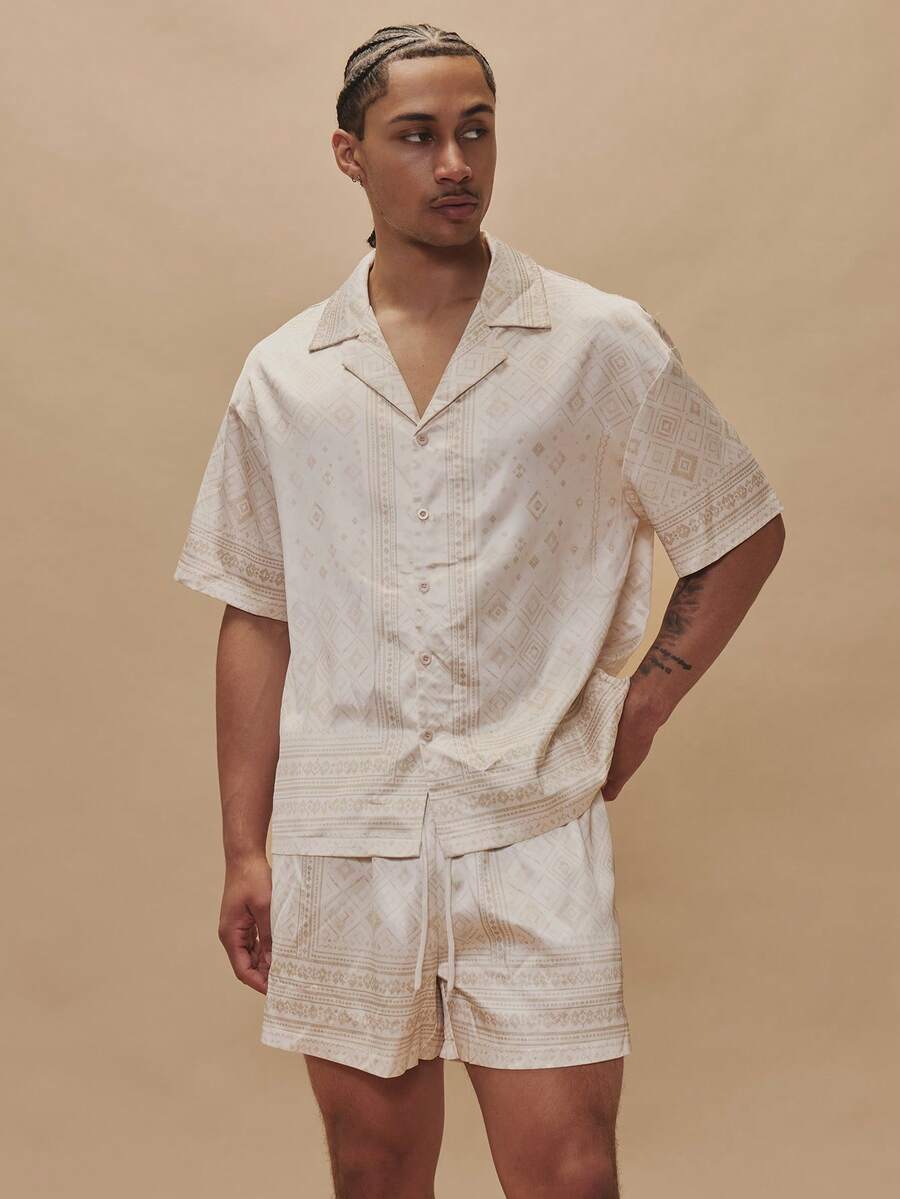 Musero Camisa de manga corta con hombros caídos, cuello solapa y botones con estampado todo sobre, de estilo satinado y sobredimensionado, esencial para primavera, verano y vacaciones - Multicolor - Ver 1