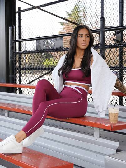 SAYEHFBABY Seamless High Elasticity Women Crop Top And Leggings Sports Set Yoga Leggings Set 2 Piece Sport Set Matching Workout Set Matching Gym Sets Women Two Piece Set Women Leggings