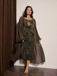 Slumberist Vintage Flocked Print Mesh Sheer Sexy Plus Size Camisole Nightgown + Tie-Waist Long Robe Set - Multicolor - View 5