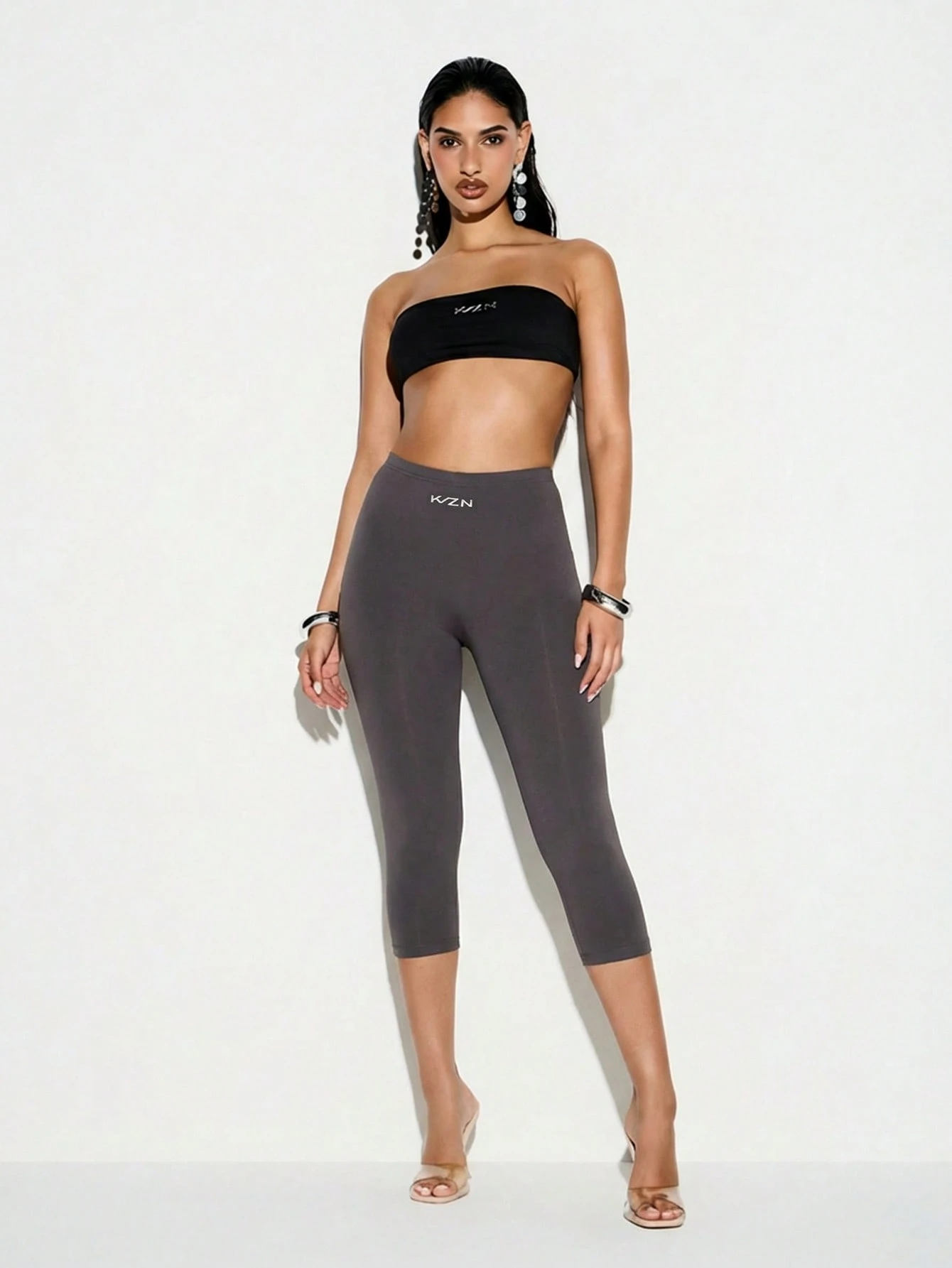 High Waisted Capri Leggings With Stretchy Fit