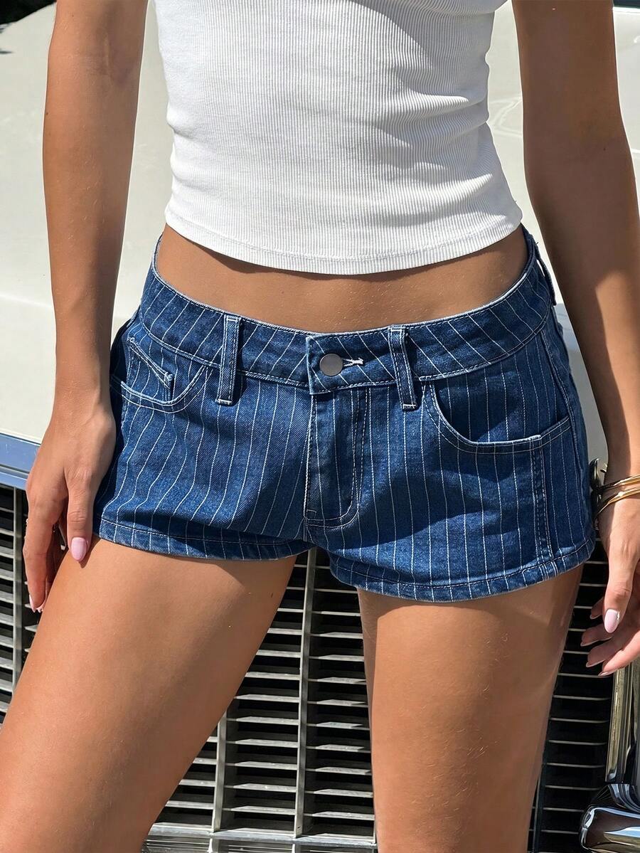 SHEIN EZwear Quần short denim cạp thấp kẻ sọc xanh dương dành cho nữ, thích hợp cho mùa hè. - Rửa trung bình - Xem 1