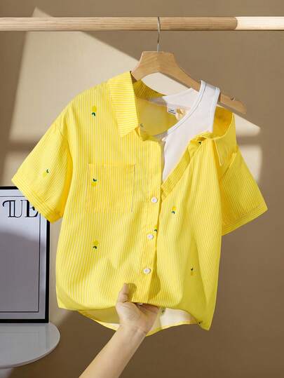 This Is A Short-Sleeved Striped Shirt For Older Girls, Designed In A Fake-Two Pieces Style. It's A Stylish And Casual Item Perfect For Everyday Wear, Featuring Blue And White Stripes. It's Ideal For Girls In The Summer And Also An Excellent Choice For School Performances Or Gatherings – Really Adorable!