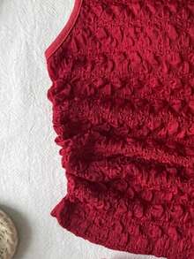 SHEIN Bộ đồ thường ngày cho bé gái tuổi teen mùa xuân/hè gồm áo croptop bất đối xứng màu đỏ có họa tiết và quần short kẻ caro dáng rộng màu cam, thích hợp cho kỳ nghỉ. - Đỏ - Xem 6