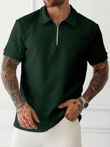 Manfinity Homme 大尺碼男士深綠色華夫格紋 Polo 衫，短袖拉鍊門襟 Polo 衫，休閒夏季度假風，老錢風復古 - 墨綠色 - 查看 4