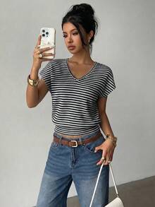 Siren Gaze Blusa casual de mujer con cuello en V a rayas y mangas tipo murciélago, para verano - Blanco y Negro - Ver 4