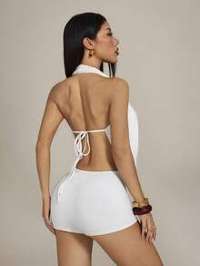 SHEIN PETITE Bộ đồ liền thân nữ mùa xuân/hè phong cách đường phố sành điệu, cổ chữ V, gợi cảm, thích hợp cho kỳ nghỉ, mang hơi hướng Y2K, chất liệu co giãn, thoải mái, màu trắng. - trắng - Xem 2