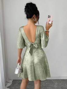SHEIN Raffinéa Đầm nữ thanh lịch, nhẹ nhàng, thích hợp mặc ngoài trời hoặc hẹn hò, thiết kế hở lưng, buộc dây, tay bồng, eo thắt, dáng ngắn, thích hợp cho mùa xuân/hè. - màu xanh lá - Xem 5