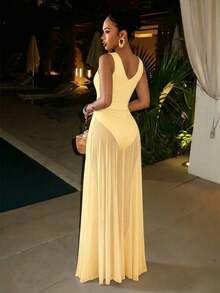 Slaydiva New Summer Arrivals: Elegant, Romantic, Sexy, Perfect For Party, Wedding Season, Beachwear, Yacht Outings. Deep V-Neck, Metallic Decorated Halter, Mesh Semi-Sheer Skirt, A-Line Puff Skirt, Princess Dress, Women's Long Dress - A,Summer Dresses For Women - Yellow - View 2