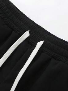 ROMWE MEN Men's 3D Embossed Loose Fit Shorts - Black - View 4