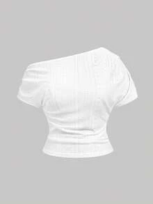 SHEIN MOD Áo dệt kim màu trắng lệch vai dành cho nữ cỡ lớn, thắt eo, nhún eo, áo thun thường ngày, áo thun mùa hè, áo thun nữ, áo công sở, áo đi chơi, áo trắng, áo đi học. Áo trắng trễ vai tay ngắn thời trang dành cho nữ. Áo sơ mi trắng ôm dáng lệch vai dành cho nữ với chi tiết nhún bèo. Áo dệt kim jacquard cho trang phục mùa hè. - trắng - Xem 9