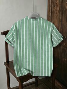 SHEIN Vacaura 1件男童立领休闲蓝白条纹纯色短袖衬衫，面料柔软舒适，适合春夏、户外活动、上学、拍照等场合，百搭休闲时尚畅销蓝白条纹衬衫 - 薄荷綠 - 查看 2