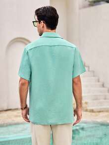 Mercer Haus Camisa casual de unicolor para hombre, chaqueta-camisa de manga corta de moda, verde menta, camisa de playa de resort hawaiano - verde menta - Ver 2