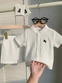SHEIN Playful Pals Bộ 2 món cho bé sơ sinh và trẻ nhỏ, từ 6 tháng đến 3 tuổi, áo sơ mi ngắn tay in hình gấu sọc kaki + quần short cạp chun màu trơn, bộ quần áo mùa hè thường ngày. - trắng - Xem 4