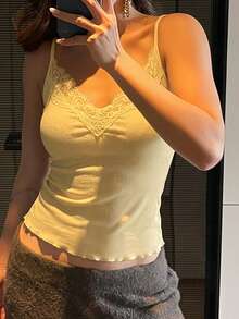 DAZY 蕾丝拼接吊带背心，内置衬垫胸罩，女士夏季款 - 黃色 - 查看 5