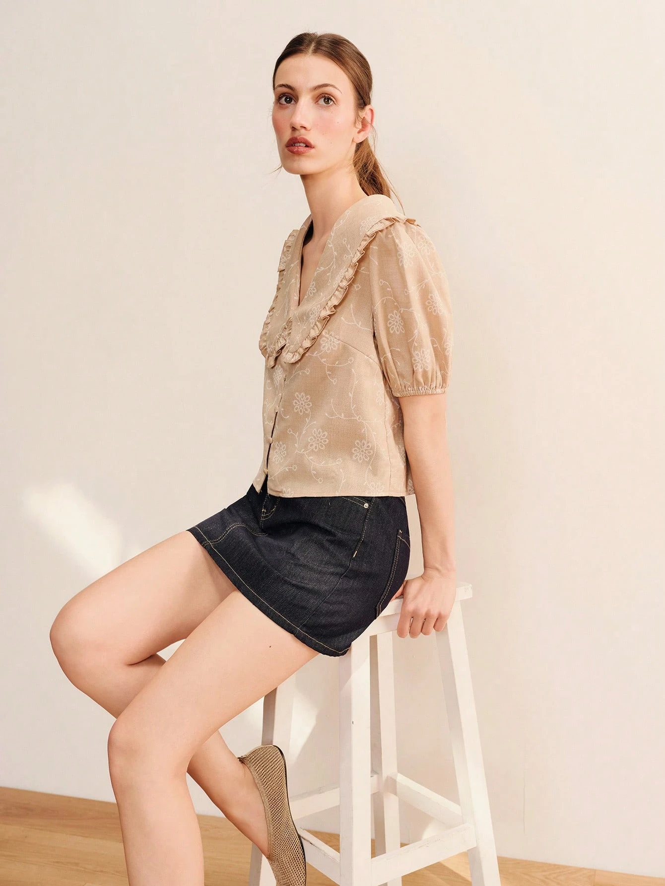 Beige Floral Blouse With Ruffled Peter Pan Collar And Short Puff Sleeves In Linen Tone Oversized Collar Top Vinatge Top Spring Summer Holiday Top Preppy Top French Style Top