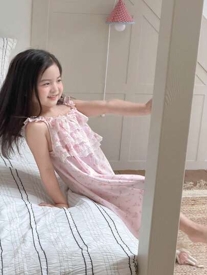 Dazy Kids Đầm hoa nhí không tay dáng rộng cho bé gái (size S), đồ mặc nhà