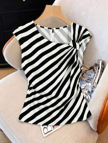 SHEIN Franclia Women's Summer Casual Vacation Colorblock Striped Print Asymmetrical Neck Sleeveless Top - Red and Black - View 5