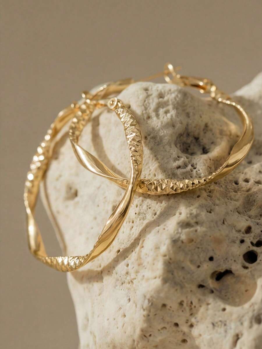 Textured Twist Design Hoop Earrings