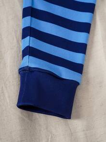 SHEIN X The Smurfs 2件套男童圆领短袖T恤和条纹裤套装 - 藍白色 - 查看 5