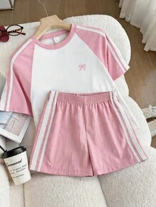 SHEIN 少女撞色短袖T恤短裤套装，运动风，宽松贴身设计，轻盈面料，适合日常穿着、休闲和运动。 - 粉色 - 查看 5