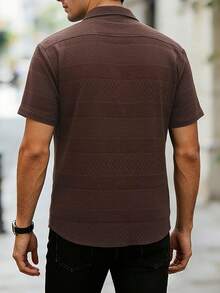 Manfinity Homme Áo sơ mi nam tay ngắn, màu trơn, kiểu dáng casual, cài cúc, thích hợp làm quà tặng cho bạn trai. - Màu nâu Sô-cô-la - Xem 2