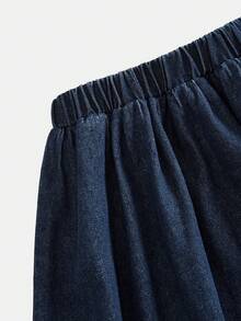 Bộ 2 món gồm áo không tay và chân váy xòe bằng vải denim màu xanh đậm cho bé gái. - Rửa tối - Xem 5
