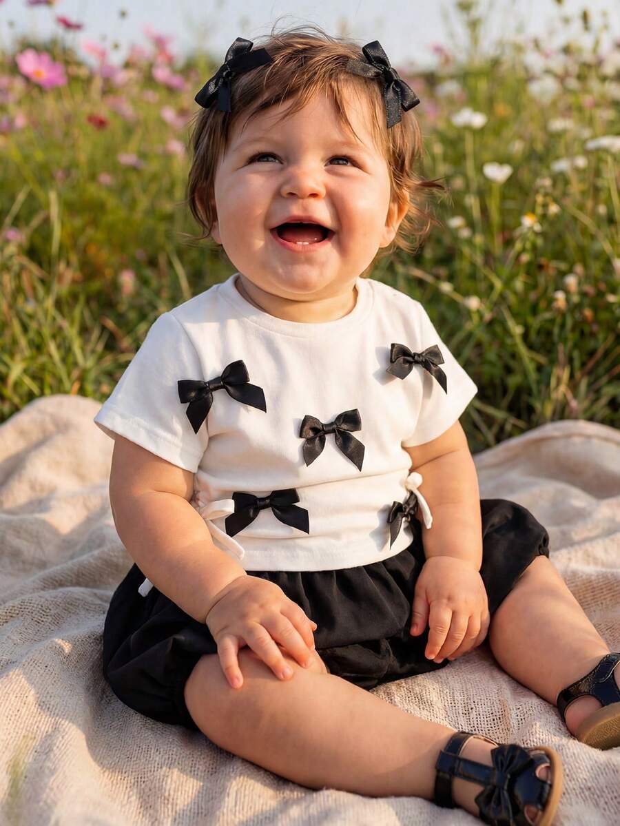 两件套女婴撞色蝴蝶结装饰圆领短袖上衣和松紧腰短裤套装，休闲度假装扮 - 黑與白 - 查看 1