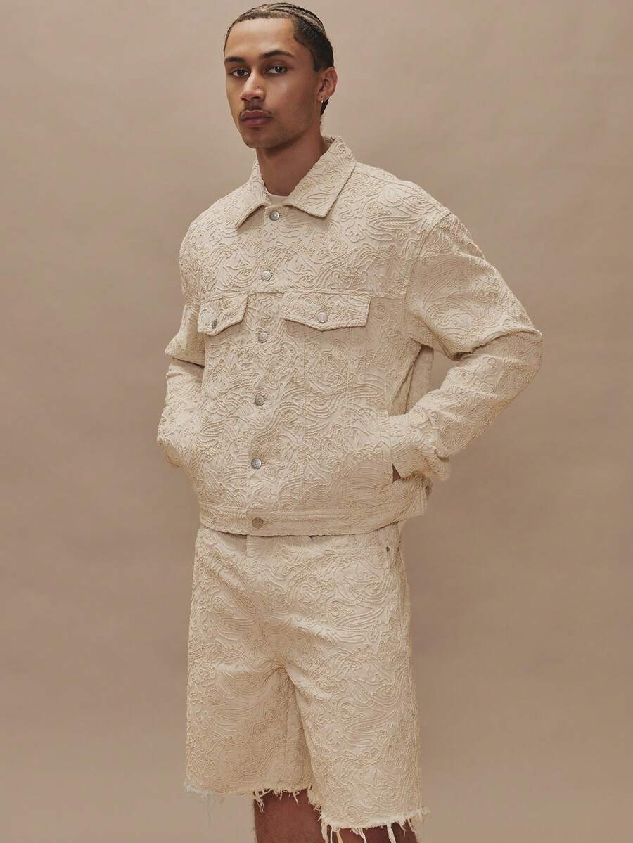 Musero Áo khoác denim dáng rộng tay dài, vai rớt, hơi ngắn, họa tiết dây thừng 3D phủ khắp thân áo, cài cúc phía trước, hai túi nắp gập, thích hợp cho mùa xuân hè và các dịp lễ hội. - Màu be - Xem 1