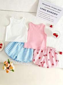 SHEIN Genkimix Kids Bộ 4 món cho bé gái gồm áo hai dây in hình quả anh đào và dâu tây ngọt ngào cùng quần short họa tiết hoa và dâu tây, phong cách mùa hè tươi mát, thích hợp cho bãi biển, du lịch và các dịp hè khác. - Nhiều màu - Xem 2