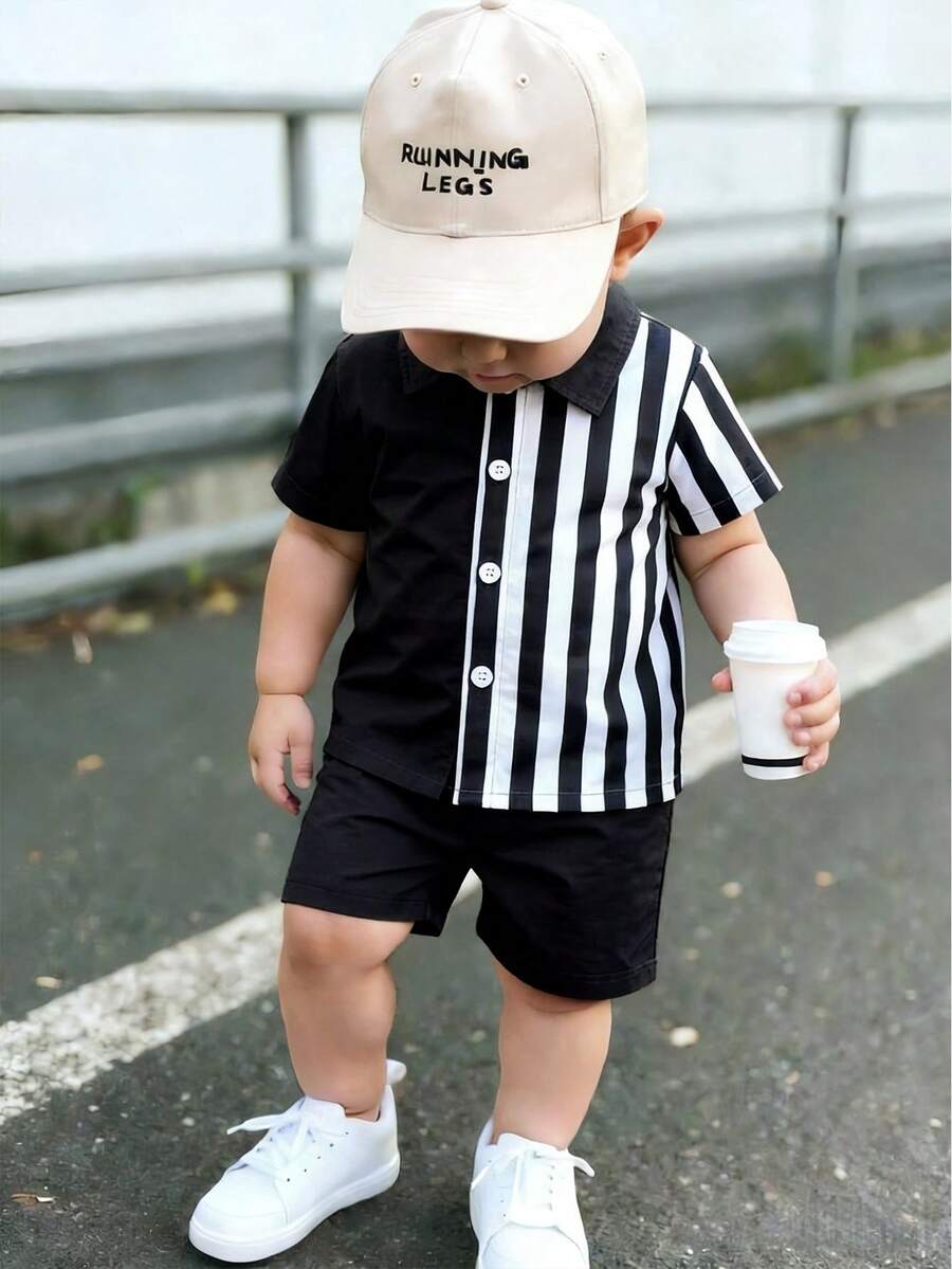 SHEIN Playful Pals 2件組 幼童男童夏季休閒領子襯衫 & 短褲套裝 黑白條紋短袖襯衫 海灘度假節日日常穿著