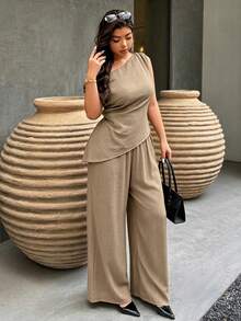 SHEIN LUNE Plus Size Women's Casual Crinkle Texture Asymmetric Shoulder Top And Pants 2 Pieces Set, Spring/Summer - Khaki - View 4