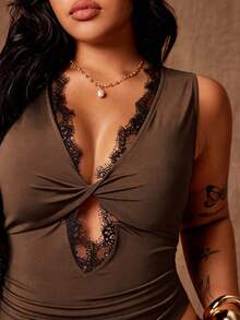 Rustia Lace Patchwork Twist V-Neck Camisole Top, Sexy Hollow Out Fitted Black Shirt For Summer - Brown - View 3