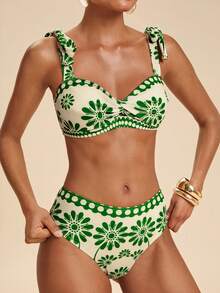 SHEIN TRVLCHIC Bộ bikini hai mảnh in hoa dành cho nữ, thích hợp cho kỳ nghỉ hè. - Nhiều màu - Xem 1