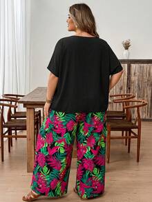 SHEIN CURVE+ Bộ đồ nữ cỡ lớn 2 món phong cách Bohemian gồm áo sơ mi rộng và quần họa tiết hoa, thích hợp cho lễ hội âm nhạc, kỳ nghỉ biển, mùa hè. - Nhiều màu - Xem 2