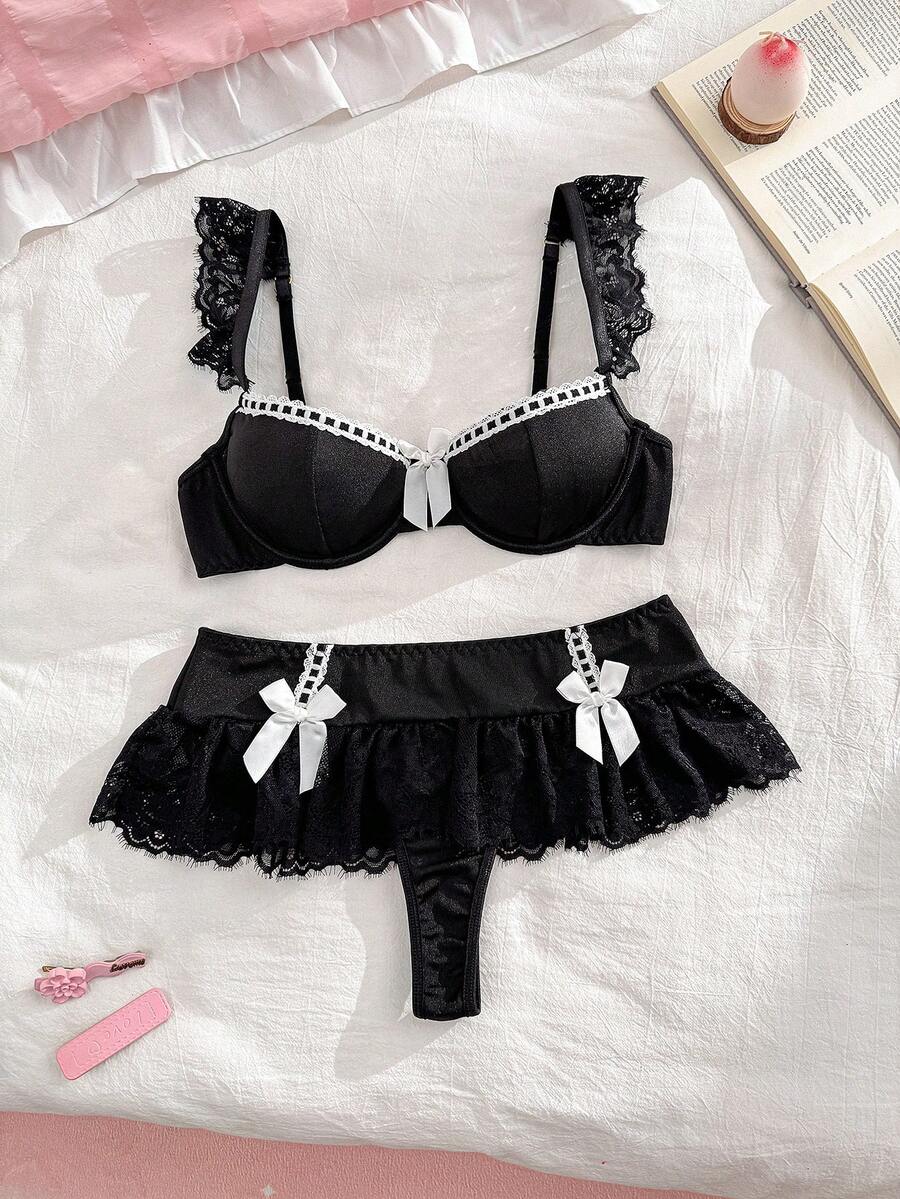 PetitDoll مجموعة ملابس داخلية للنساء من الدانتيل والرقعة (صدرية نسائية، تنورة قصيرة منخفضة الخصر على شكل سروال داخلي قطعتان) - الأسود - مشاهدة 1