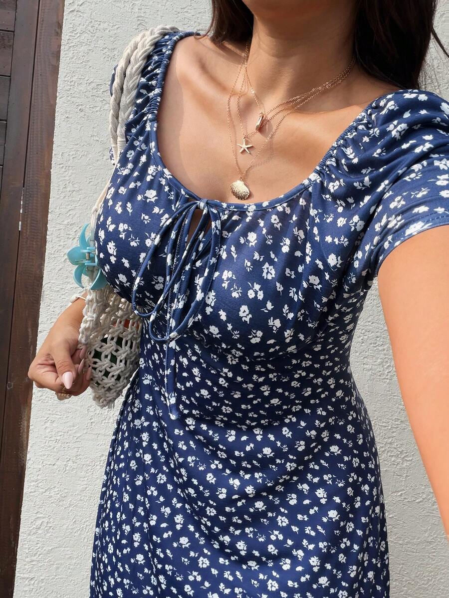 Sunnyshic Gaun Pas Badan Motif Bunga Kecil Warna Biru Tua Ukuran Plus, Gaun Nyaman untuk Musim Semi/Panas - Navy Blue - View 1