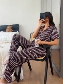 Napfluff Conjunto de pijama de manga corta con cuello, estampado floral y de rayas clásico para mujer - Multicolor - Ver 6