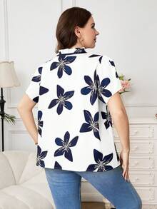 SHEIN Clasi 大码印花系带短袖休闲衬衫，夏季 - 藍白色 - 查看 2
