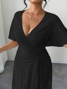 Elenzga Vestido Maxi Plus Size Feminino de Verão, Estilo Francês Elegante, Luxo Minimalista, Design Casual Boêmio para Férias/Trabalho, Festa Formal e Deslocamento, Estilo Vintage, Confortável, Tecido Preto Semelhante ao Linho, Decote em V Cruzado, Cintura com Cordão, Costas Franzidas, Cintura Elástica, Barra Assimétrica, Manga Flare - Preto - Visão 5